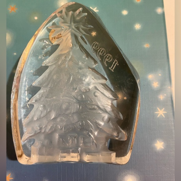 Cristal D’Arques France Christmas Paper Weight Dated 1999 (DS) - Picture 8 of 11
